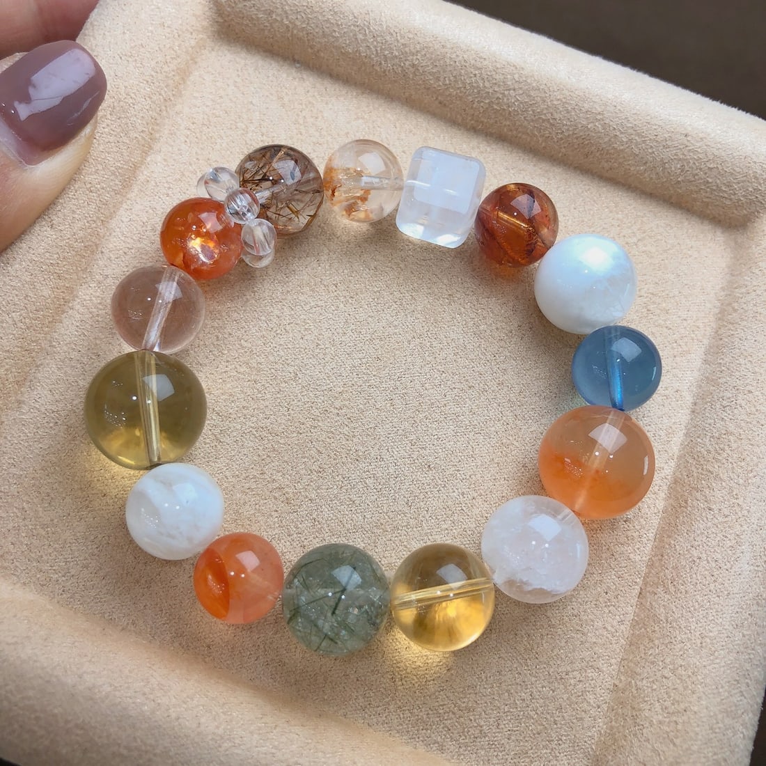 An Exquisite Crystal Bracelets - 8