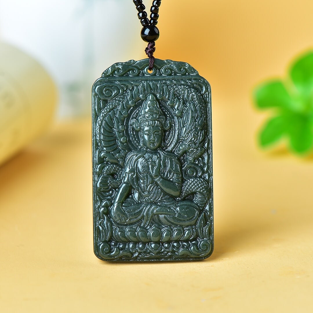 An Exquisite Sapphire Avalokitesvara and Dragon Pattern Pendant: An Exquisite Sapphire Avalokitesvara and Dragon Pattern Pendant,Size:68mmx41mm 寓意:寓意吉祥 玉脂温润