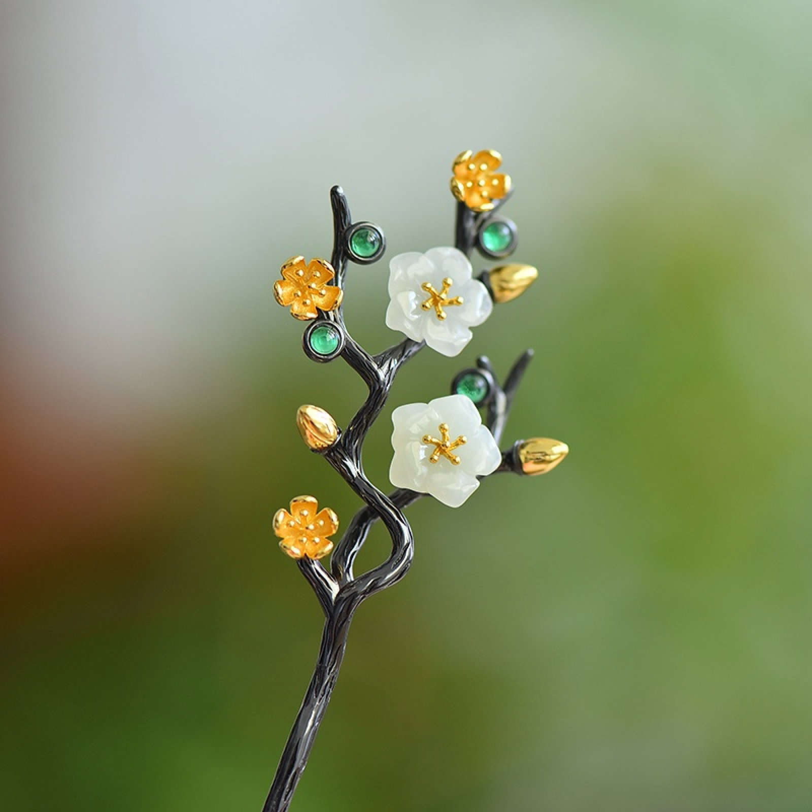 An Exquisite Sterling Silver-Gold Plated Inlaid White Jade Hairpin: An Exquisite Sterling Silver-Gold Plated Inlaid White Jade Hairpin 纯银镀金镶白玉发簪