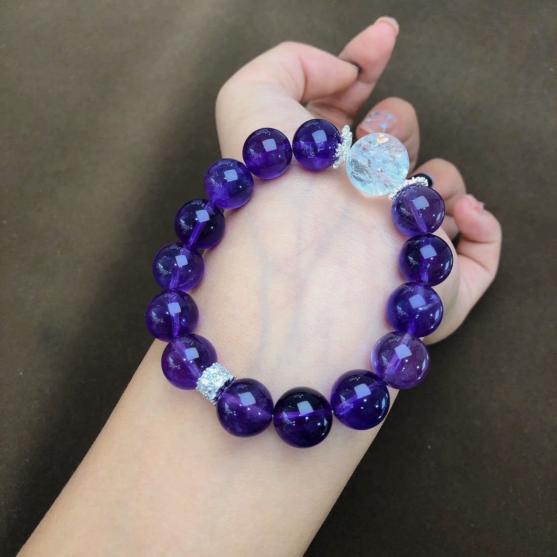 An Exquisite Crystal Bracelets: An Exquisite Crystal Bracelets,Size:11.8mm, Weight:37.5g 水晶手串