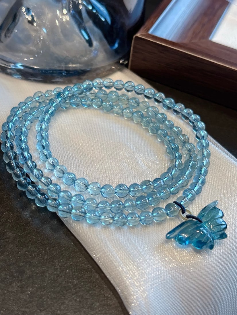 An Exquisite Aquamarine Bracelets: An Exquisite Aquamarine Bracelets,Size:4.7mm,Weight:18g 海蓝宝手串