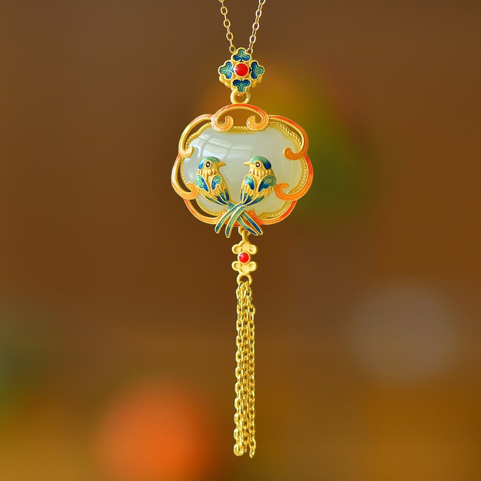An Exquisite Sterling Silver-Gold Plated Inlaid White Jade Enamel Pendant: An Exquisite Sterling Silver-Gold Plated Inlaid White Jade Enamel Pendant,Size:16mmx21mm 纯银镀金镶白玉珐琅吊坠