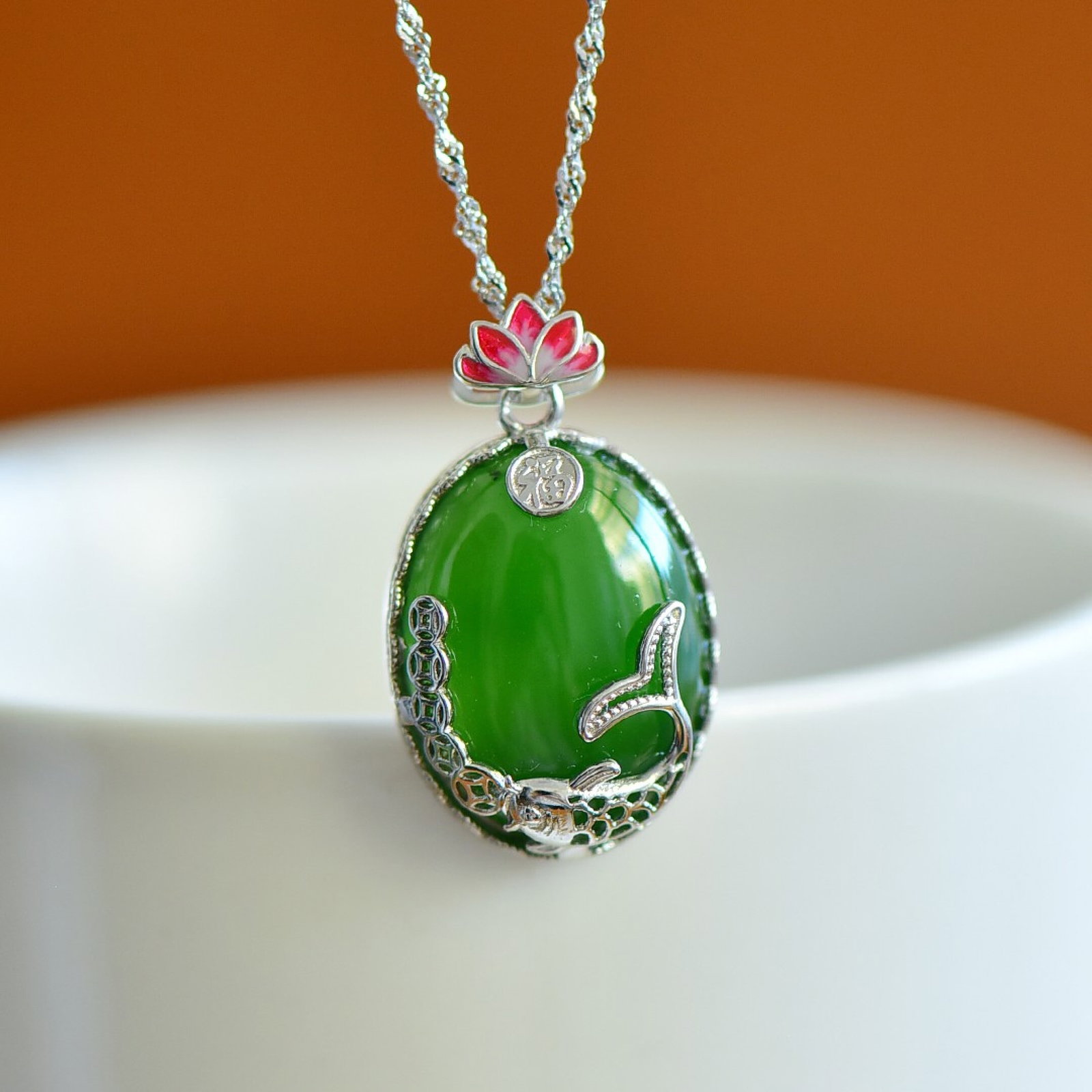 An Exquisite Sterling Silver Inlaid Jasper Enamel Pendant: An Exquisite Sterling Silver Inlaid Jasper Enamel Pendant,Size:15mmx20mm 纯银镶碧玉珐琅吊坠