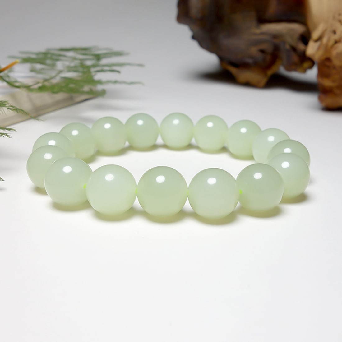 An Exquisite White Jade Bracelets - 2