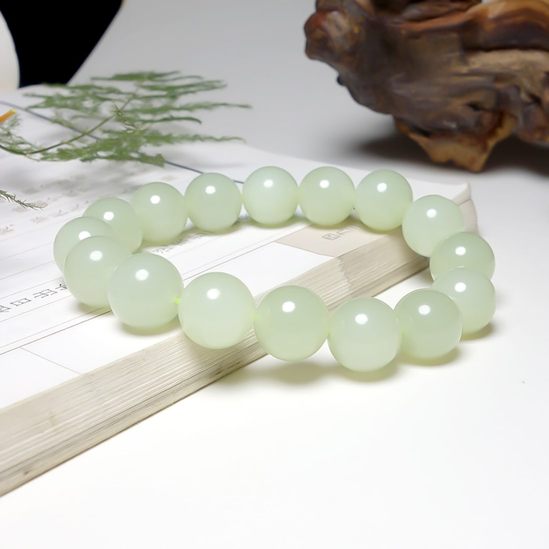 An Exquisite White Jade Bracelets - 3