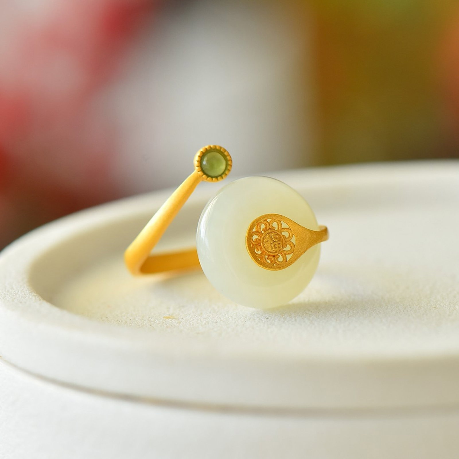 An Exquisite Sterling Silver-Gold Plated Inlaid White Jade Ring: An Exquisite Sterling Silver-Gold Plated Inlaid White Jade Ring 纯银镀金镶白玉戒指