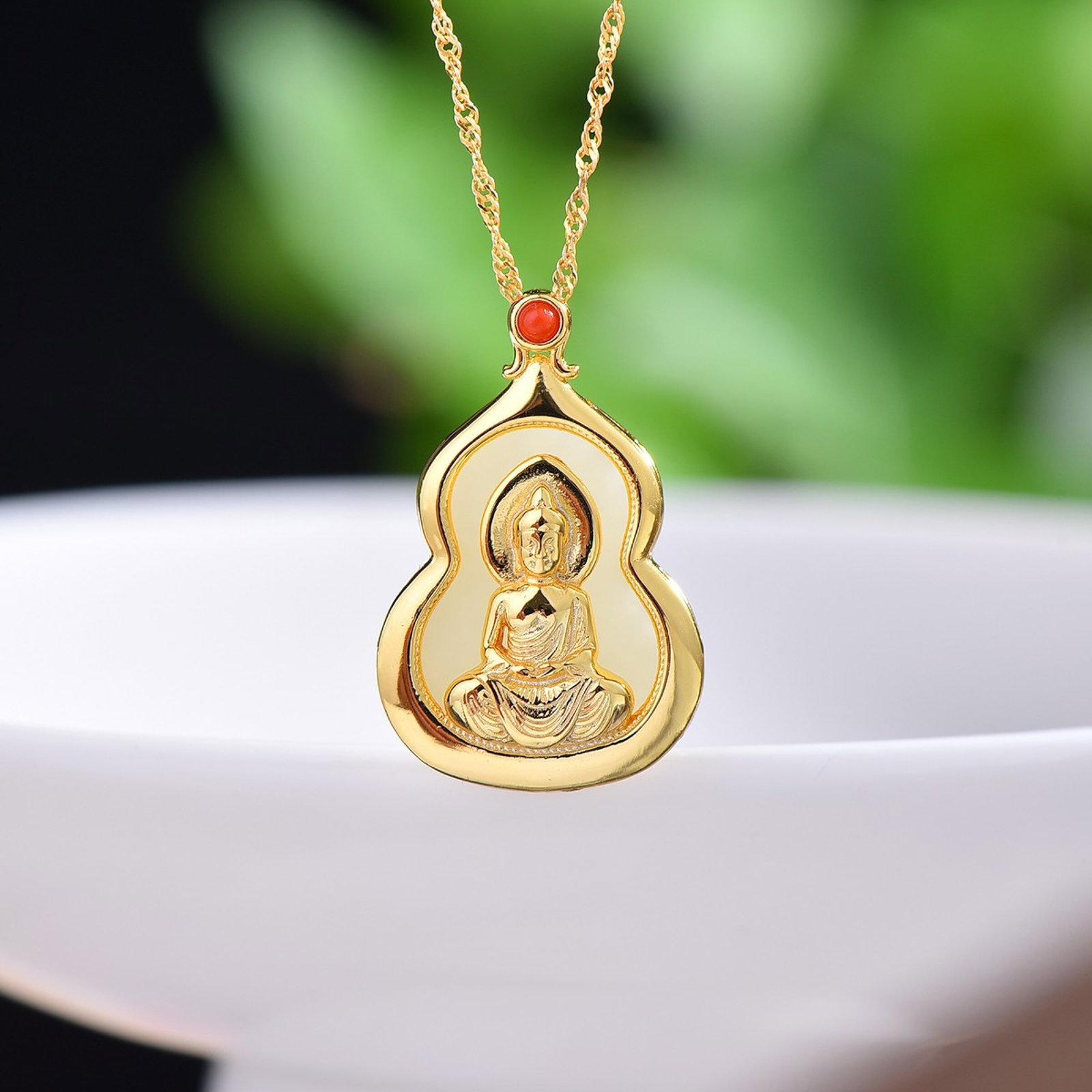 An Exquisite Sterling Silver-Gold Plated Inlaid White Jade Gourd Pendant: An Exquisite Sterling Silver-Gold Plated Inlaid White Jade Gourd Pendant,Size:16mmx15mm 纯银镀金镶白玉葫芦吊坠