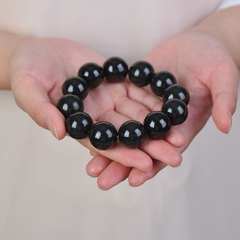 An Exquisite Sapphire Bracelets: An Exquisite Sapphire Bracelets,Size:20mm
