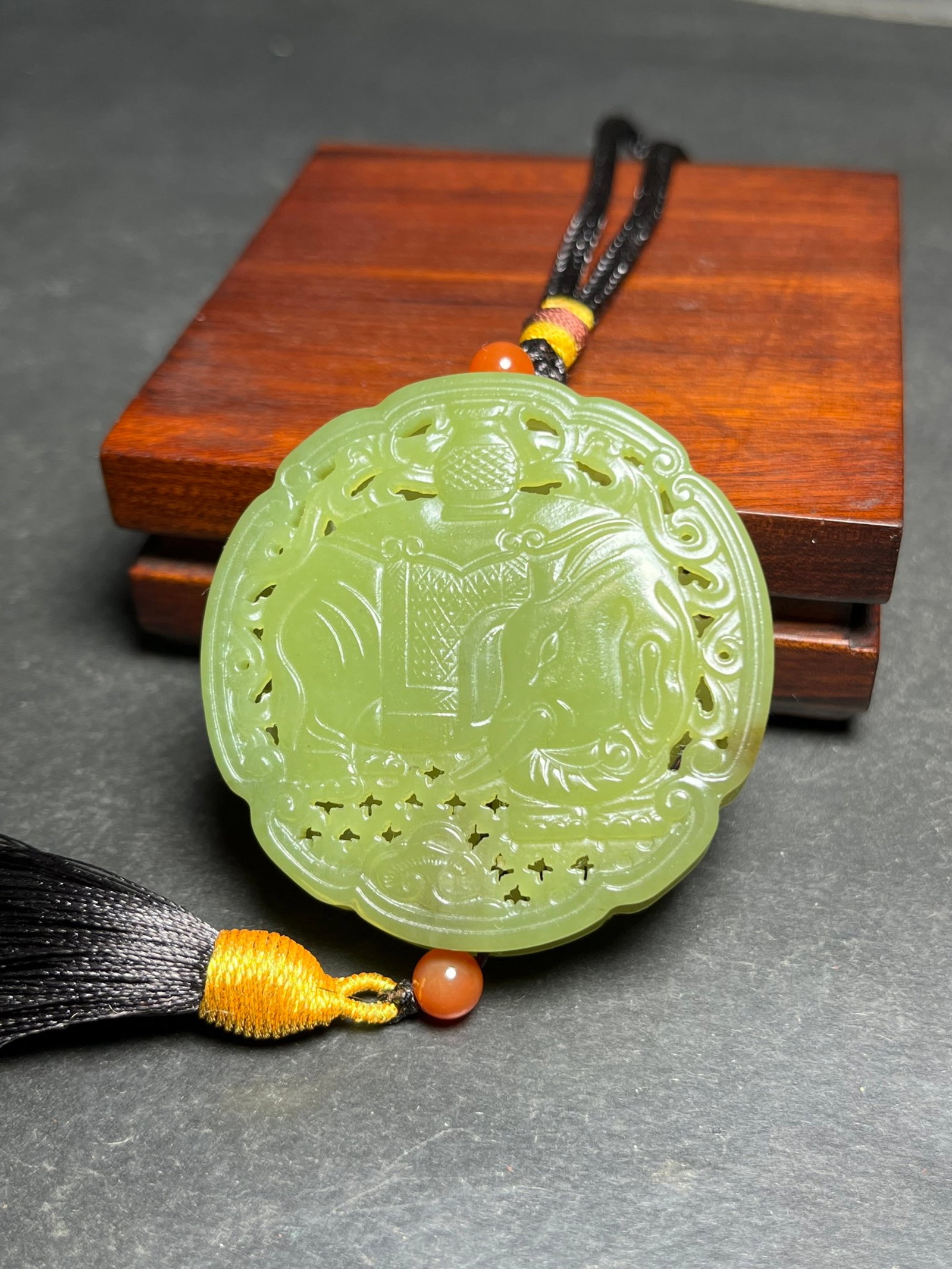 An Exquisite Yellow Jade Elephant Pattern Pendant - 5