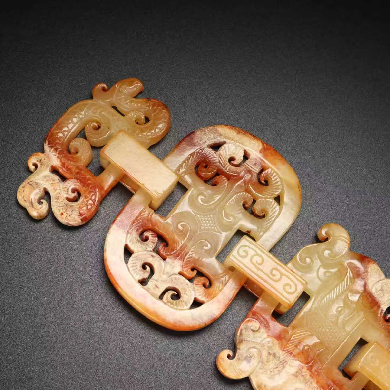 An Exquisite White Jade Beast-Face Pattern Pendant - 8