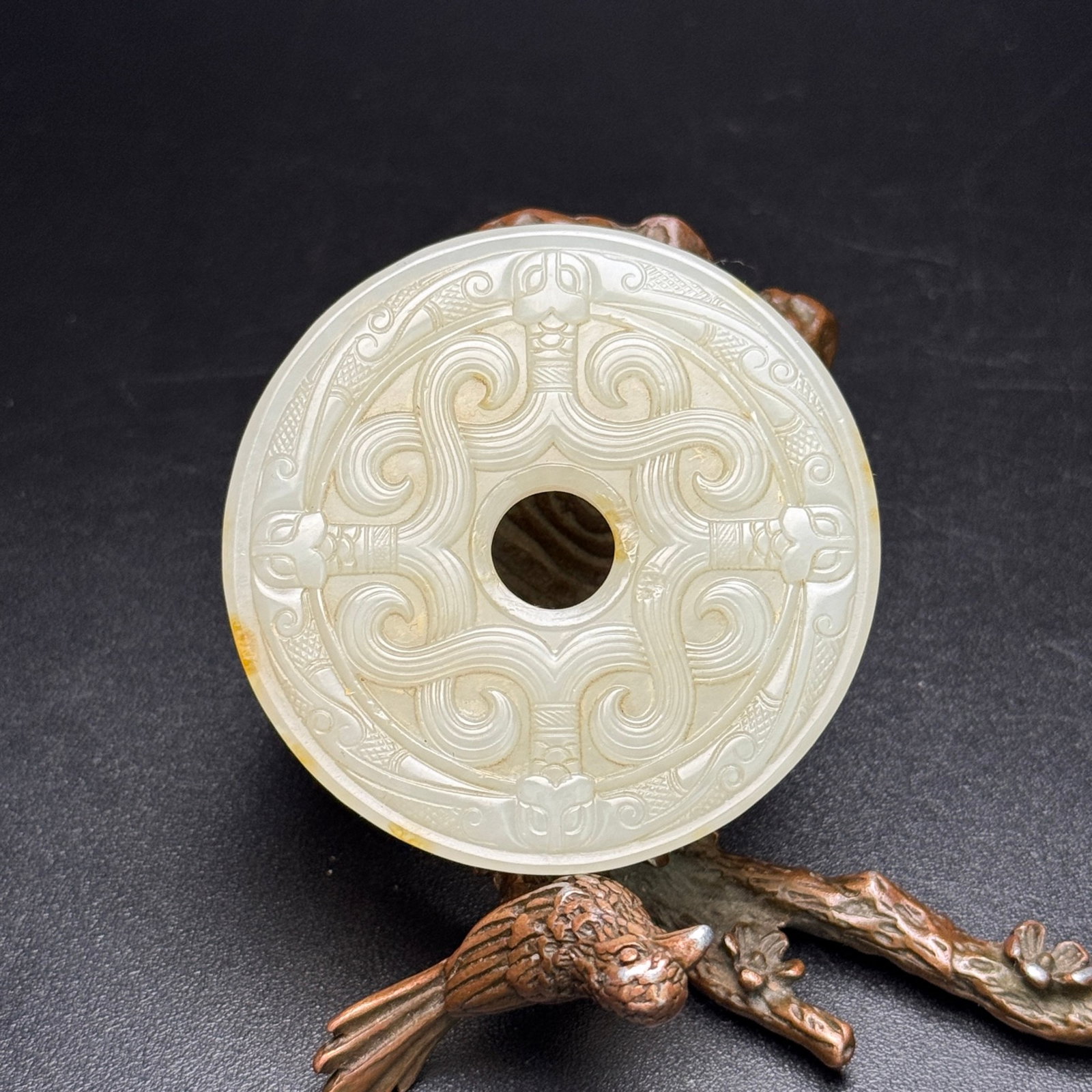 An Exquisite White Jade Dragon Pattern Pendant: An Exquisite White Jade Dragon Pattern Pendant,Qing Dynasty,China,Size:53mmx5mm,Weight:27g 白玉龙纹挂件,中国清代