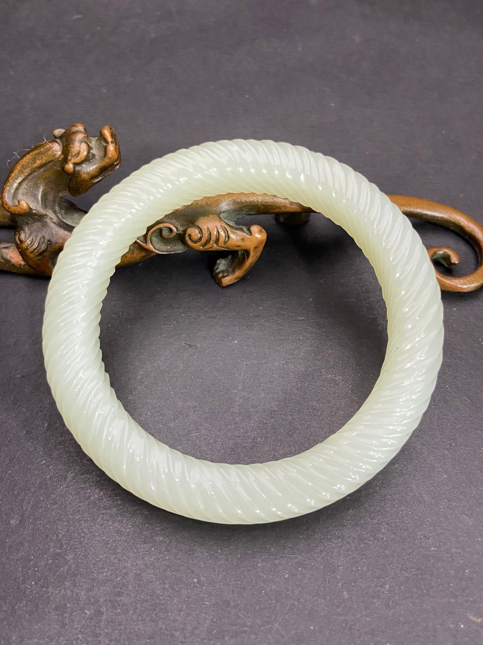An Exquisite White Jade Bracelets - 4