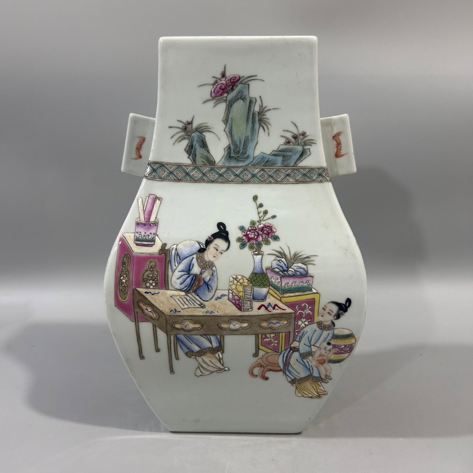 A Rare Famille-Rose Figure Pattern Double-Ears Vase: A Rare Famille-Rose Figure Pattern Double-Ears Vase,Qing Dynasty,China,Qianlong Six-character Mark,Size:7.9inx12.6in 粉彩人物纹双耳瓶,中国&#