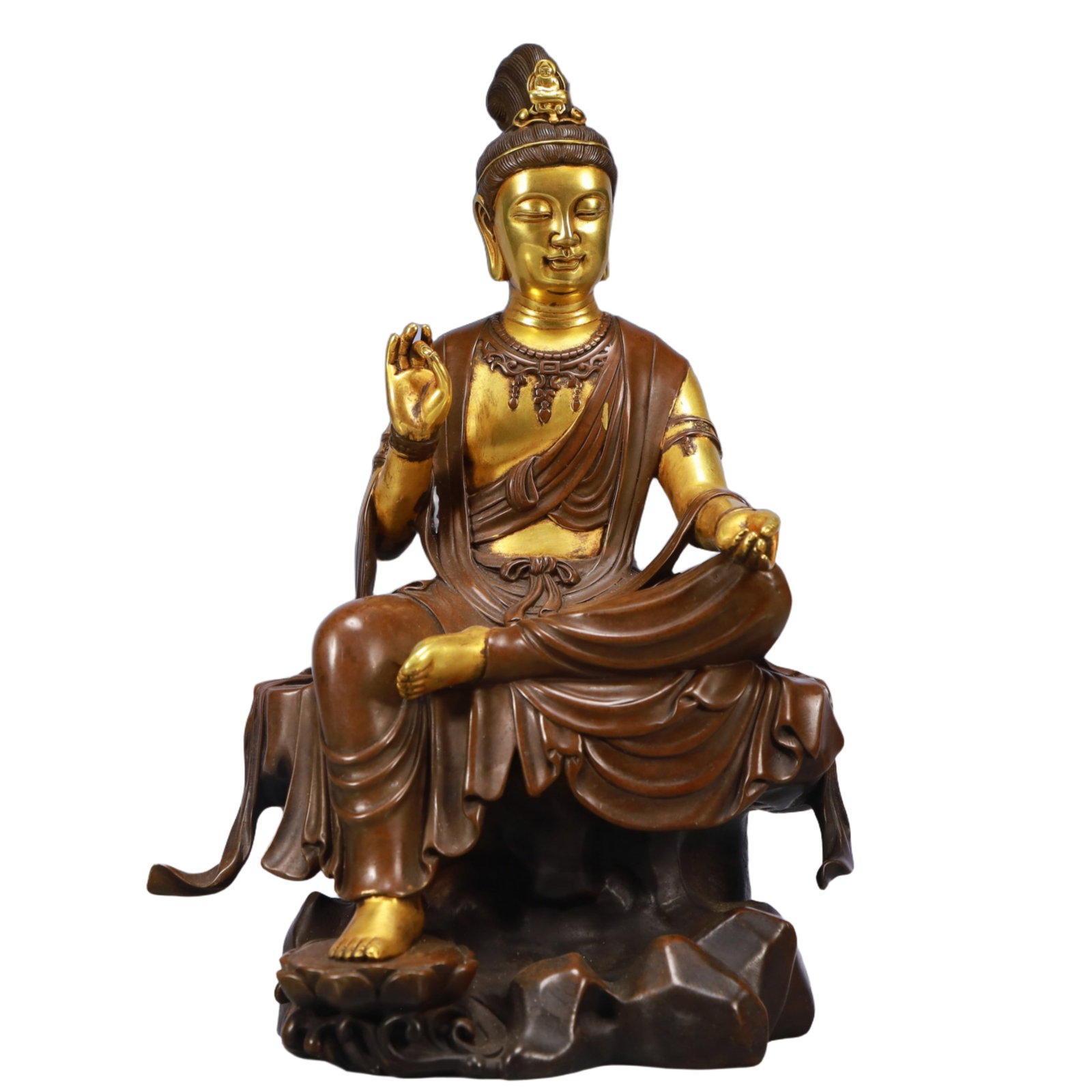 A Solemn Gilt Bronze Statue of Avalokitesvara: A Solemn Gilt Bronze Statue of Avalokitesvara,Ming Dynasty, China,Yongle Six-character Mark,Size:6.7inx4.7inx9.8in,Weight:3900g 铜鎏金观音像,中国明