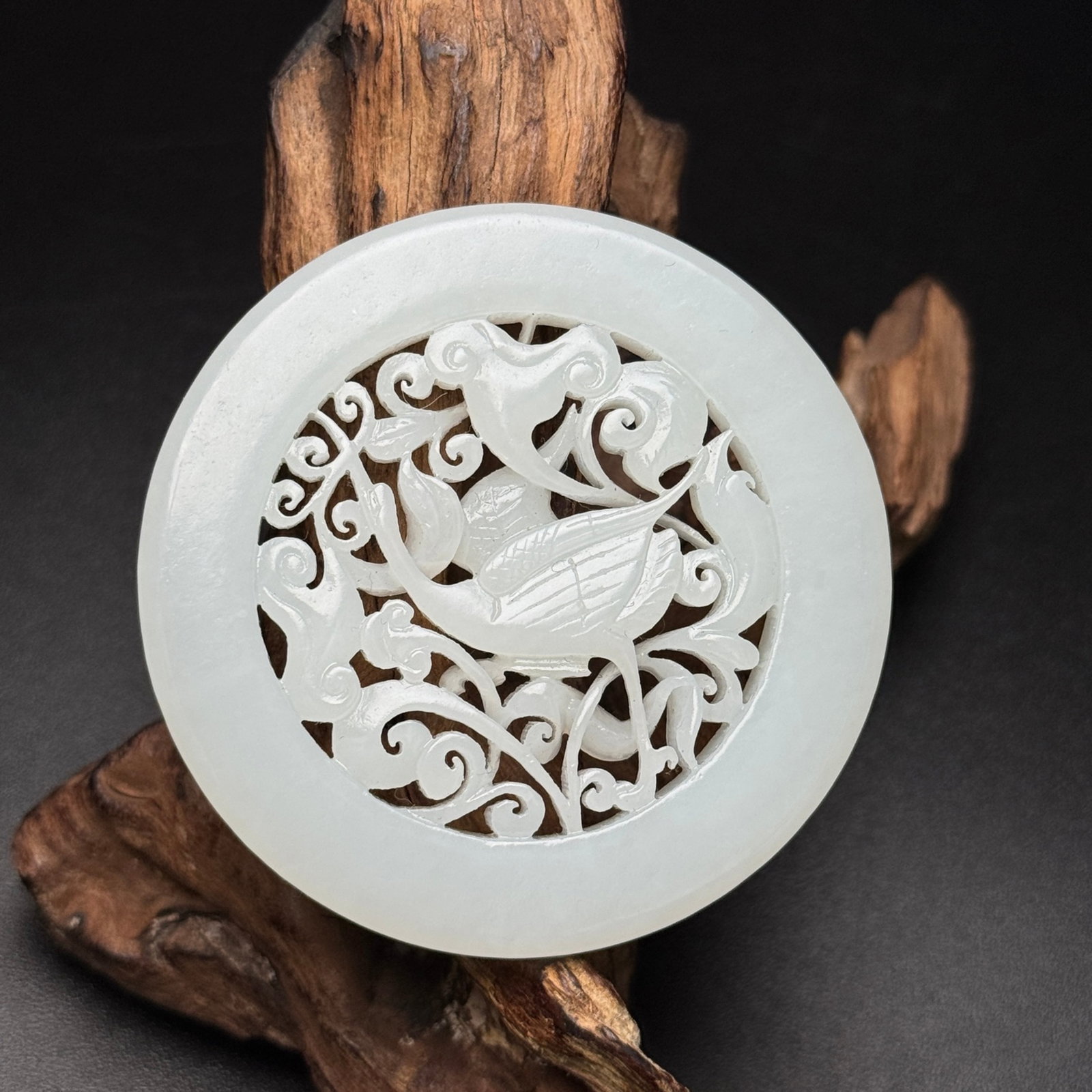 An Exquisite White Jade Hollow Crane Pattern Pendant: An Exquisite White Jade Hollow Crane Pattern Pendant,Qing Dynasty,China,Size:63mmx7mm,Weight:50g 白玉镂空鹤纹挂件,中国清代