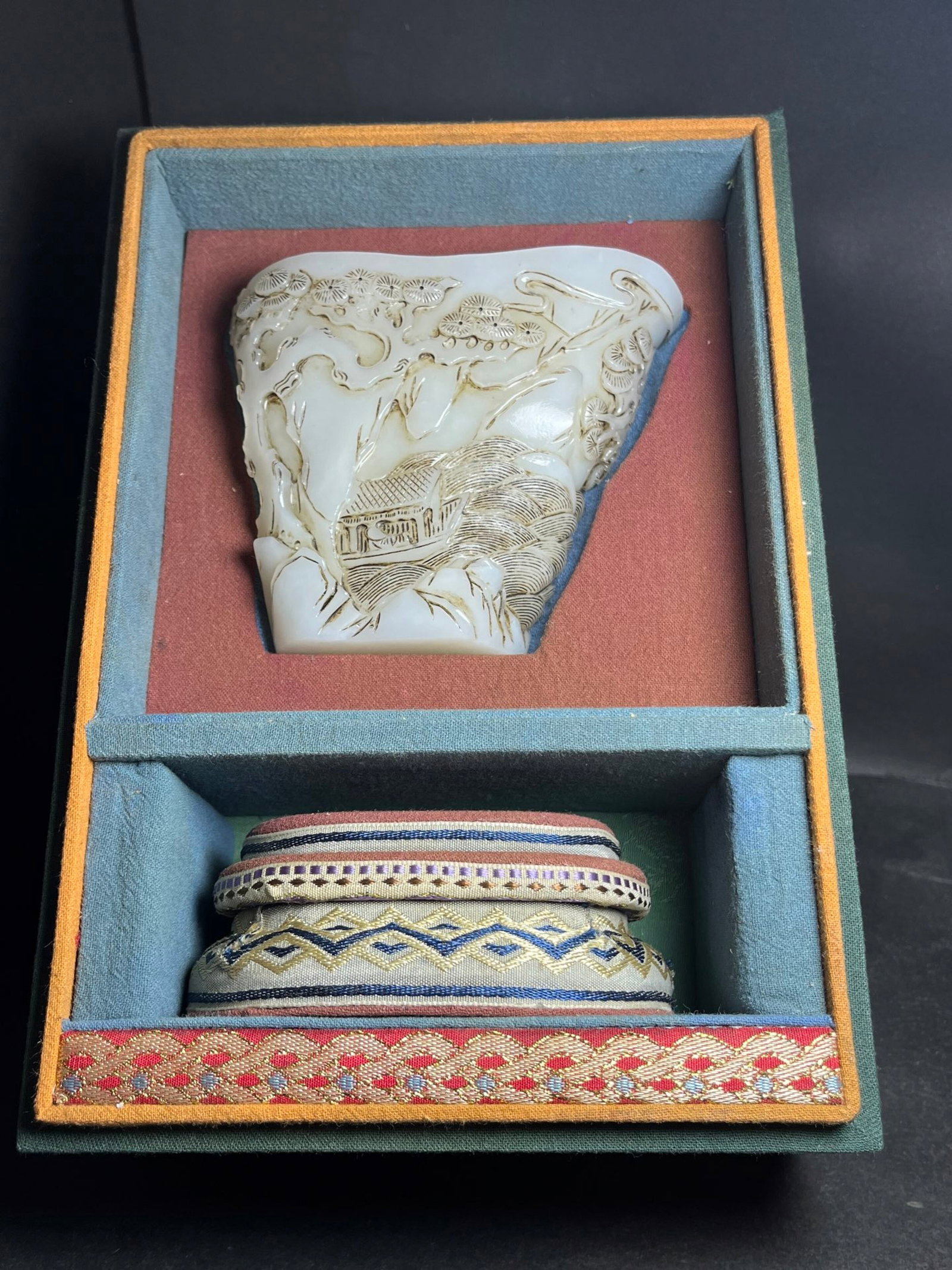 An Exquisite White Jade Landscape Pattern Cup: An Exquisite White Jade Landscape Pattern Cup,Qing Dynasty,China,Size:111mmx49mmx88mm,Weight:397g 白玉山水纹杯,中国清代