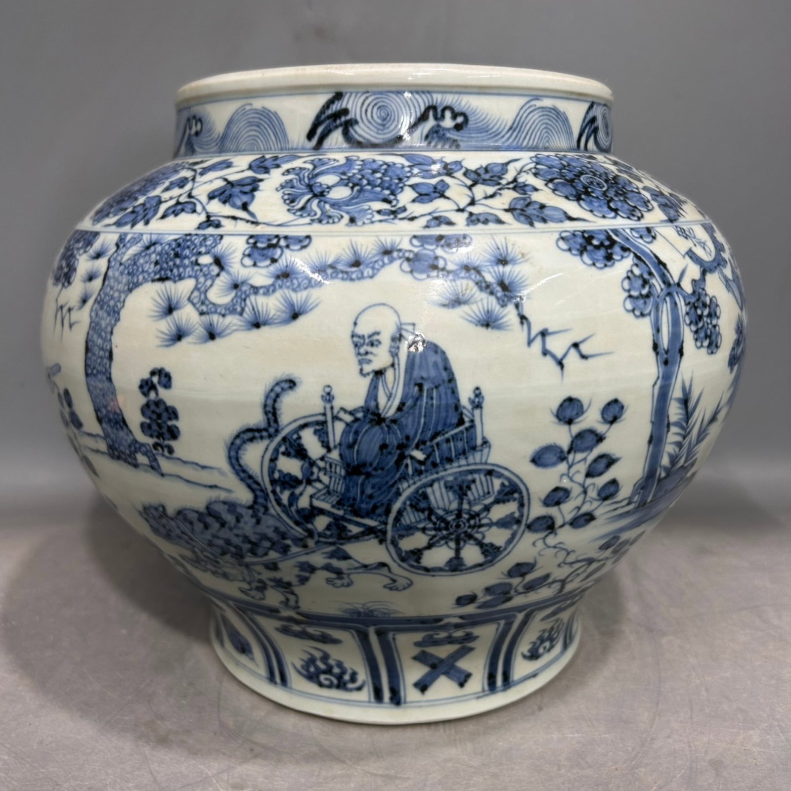 An Exquisite Blue and White Character and Story Pattern Jar: An Exquisite Blue and White Character and Story Pattern Jar,Qing Dynasty,China,Size:9.4inx10.8in 青花人物故事纹罐,中国清代