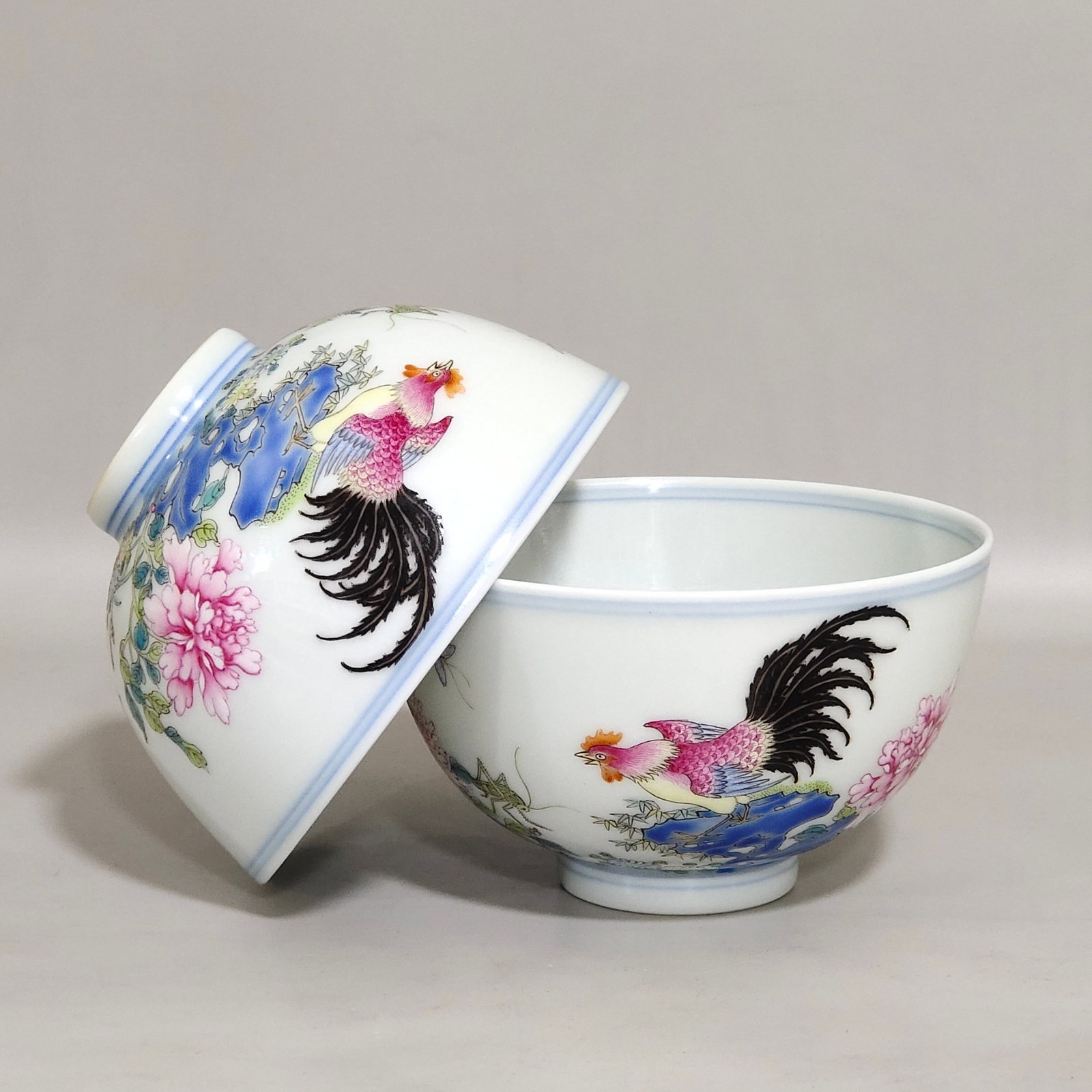 A Pair of Exquisite Famille-Rose Flower and Rooster Pattern Cups: A Pair of Exquisite Famille-Rose Flower and Rooster Pattern Cups,Qing Dynasty,China,Yongzheng Six-character Mark,Size:2.1inx3.6in 一对粉彩花卉公鸡ಬ