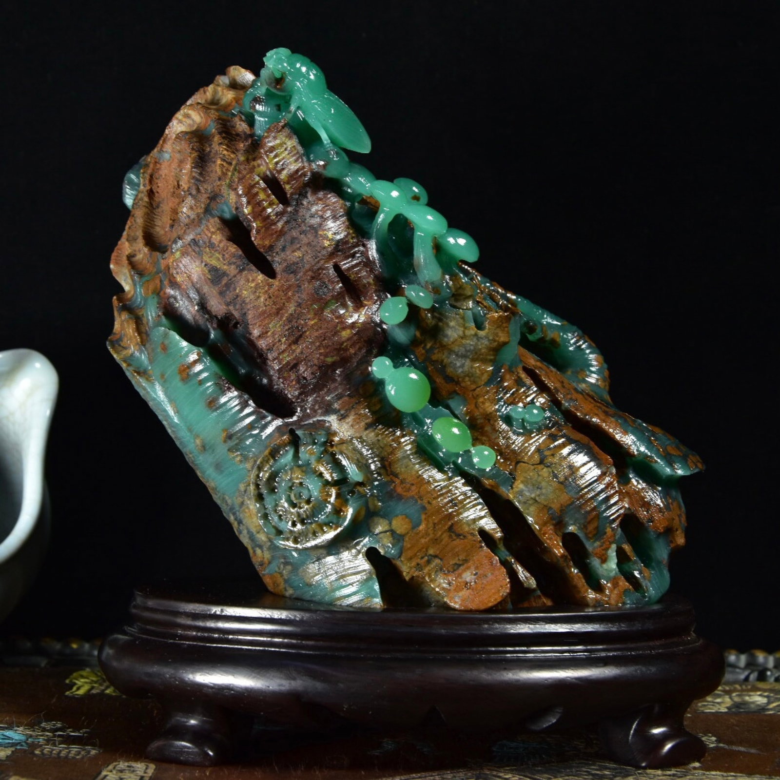 An Exquisite Shoushan Stone Cicada Pattern Ornament: An Exquisite Shoushan Stone Cicada Pattern Ornament,Qing Dynasty,China,Size:6.3inx5.5inx2.8in, 寿山石蝉纹摆件,中国清代