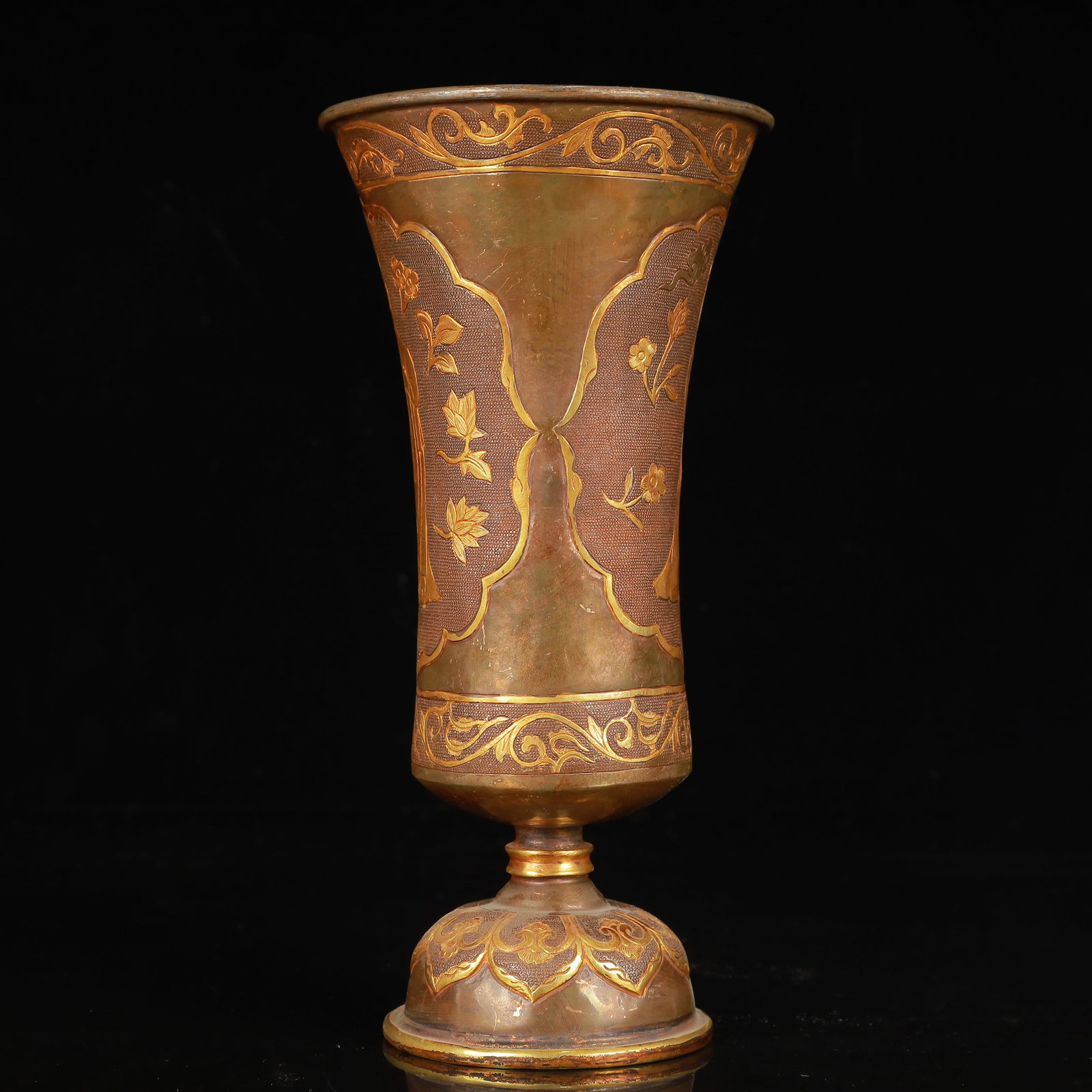 An Exquisite Gilt Silver Figure Pattern Cup - 8