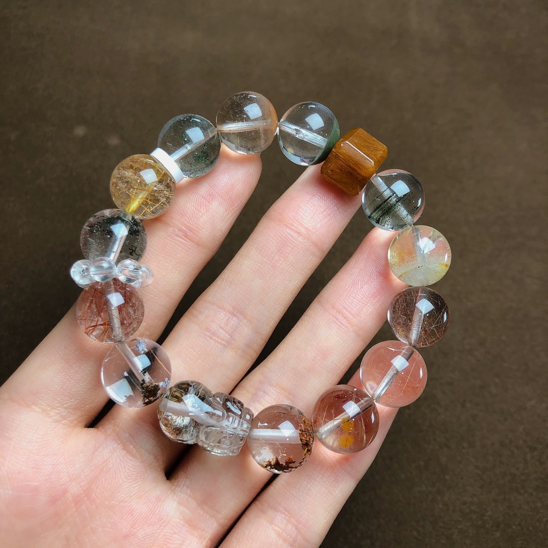 An Exquisite Crystal Bracelets: An Exquisite Crystal Bracelets,Size:11.7mm,Weight:40g 水晶手串