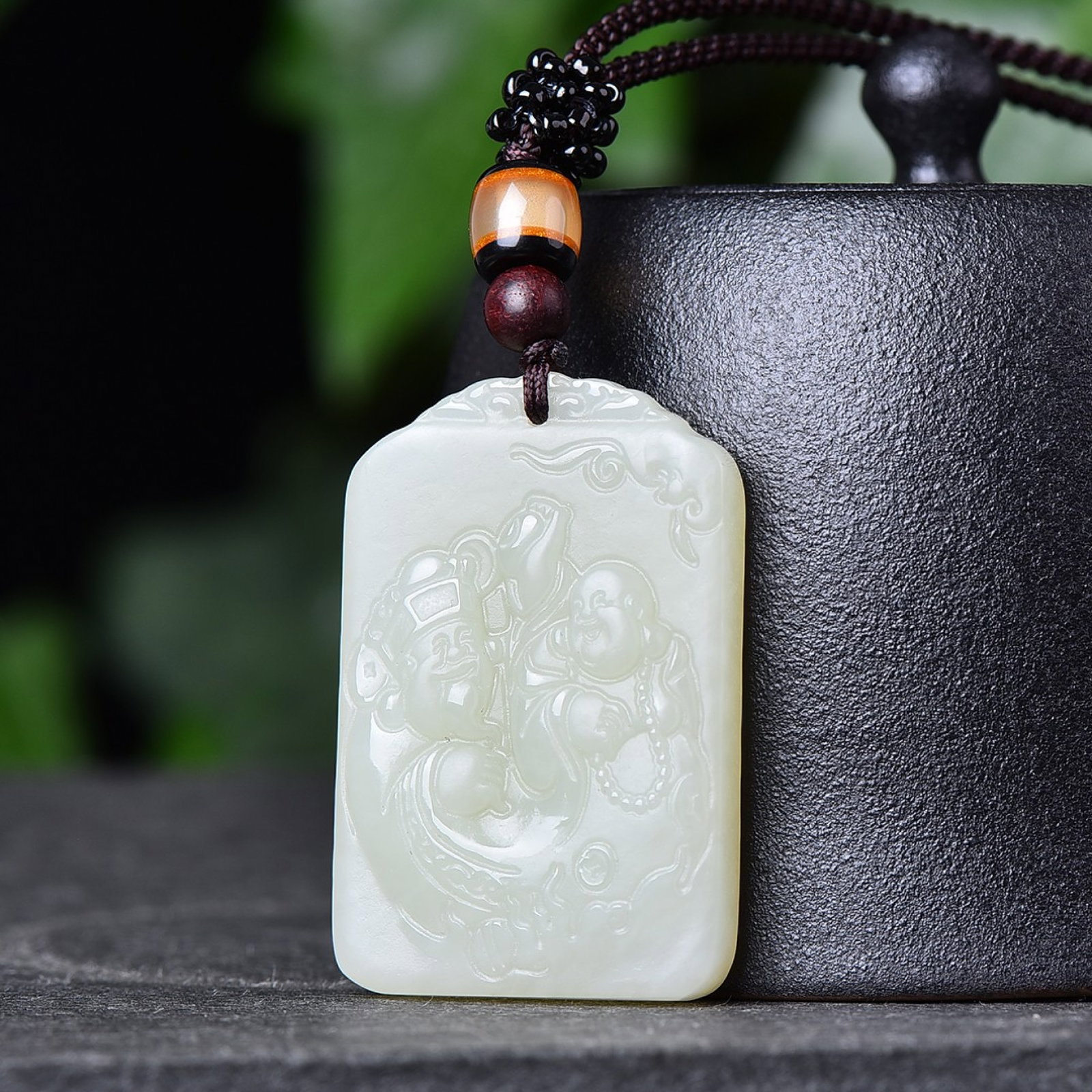 An Exquisite White Jade Buddha Pattern Pendant - 2