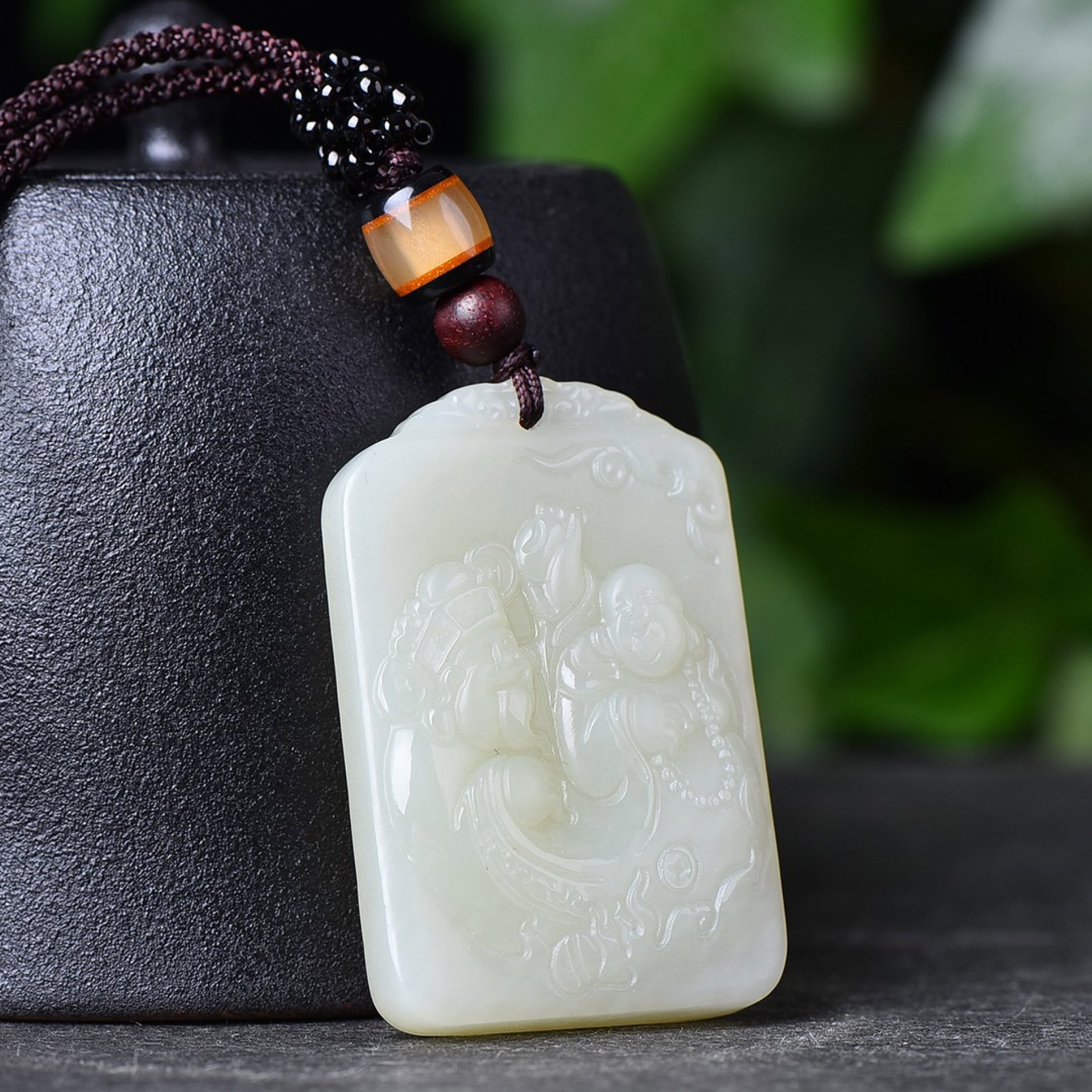 An Exquisite White Jade Buddha Pattern Pendant - 3