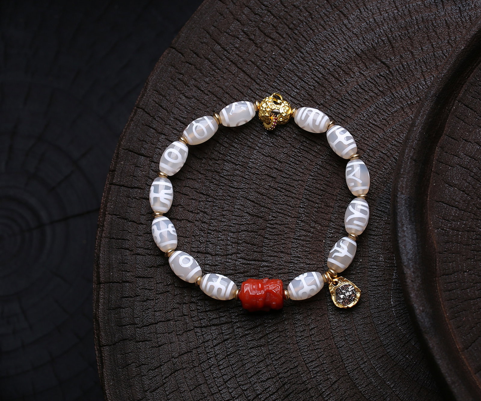 An Exquisite Dzi Bead Bracelets - 4