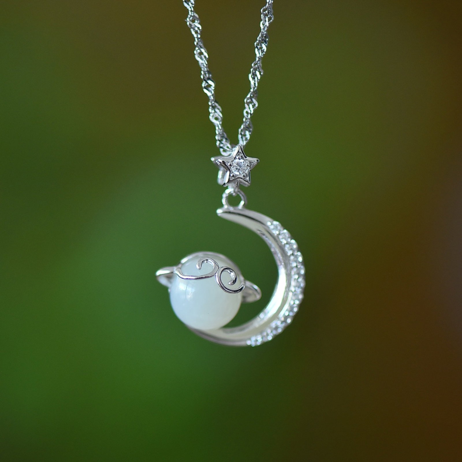 An Exquisite Sterling Silver Inlaid White Jade Pendant: An Exquisite Sterling Silver Inlaid White Jade Pendant, 纯银镶白玉吊坠