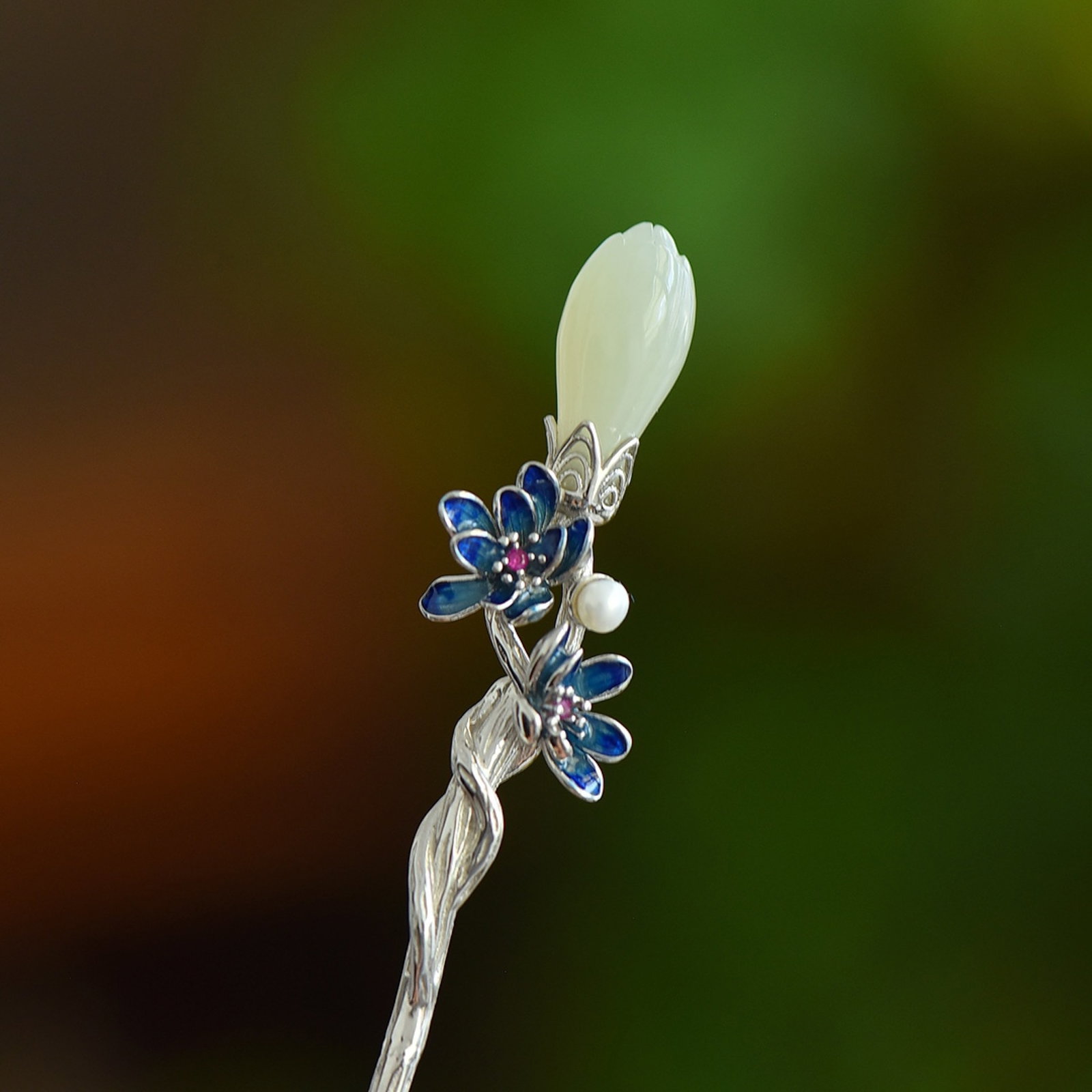 An Exquisite Sterling Silver Inlaid White Jade Enamel Hairpin: An Exquisite Sterling Silver Inlaid White Jade Enamel Hairpin 纯银镶白玉珐琅发簪
