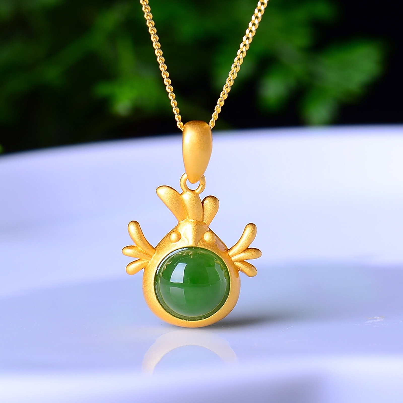 An Exquisite Sterling Silver-Gold Plated Inlaid Jasper Pendant: An Exquisite Sterling Silver-Gold Plated Inlaid Jasper Pendant,Size:8mmx8mm 纯银镀金镶碧玉吊坠