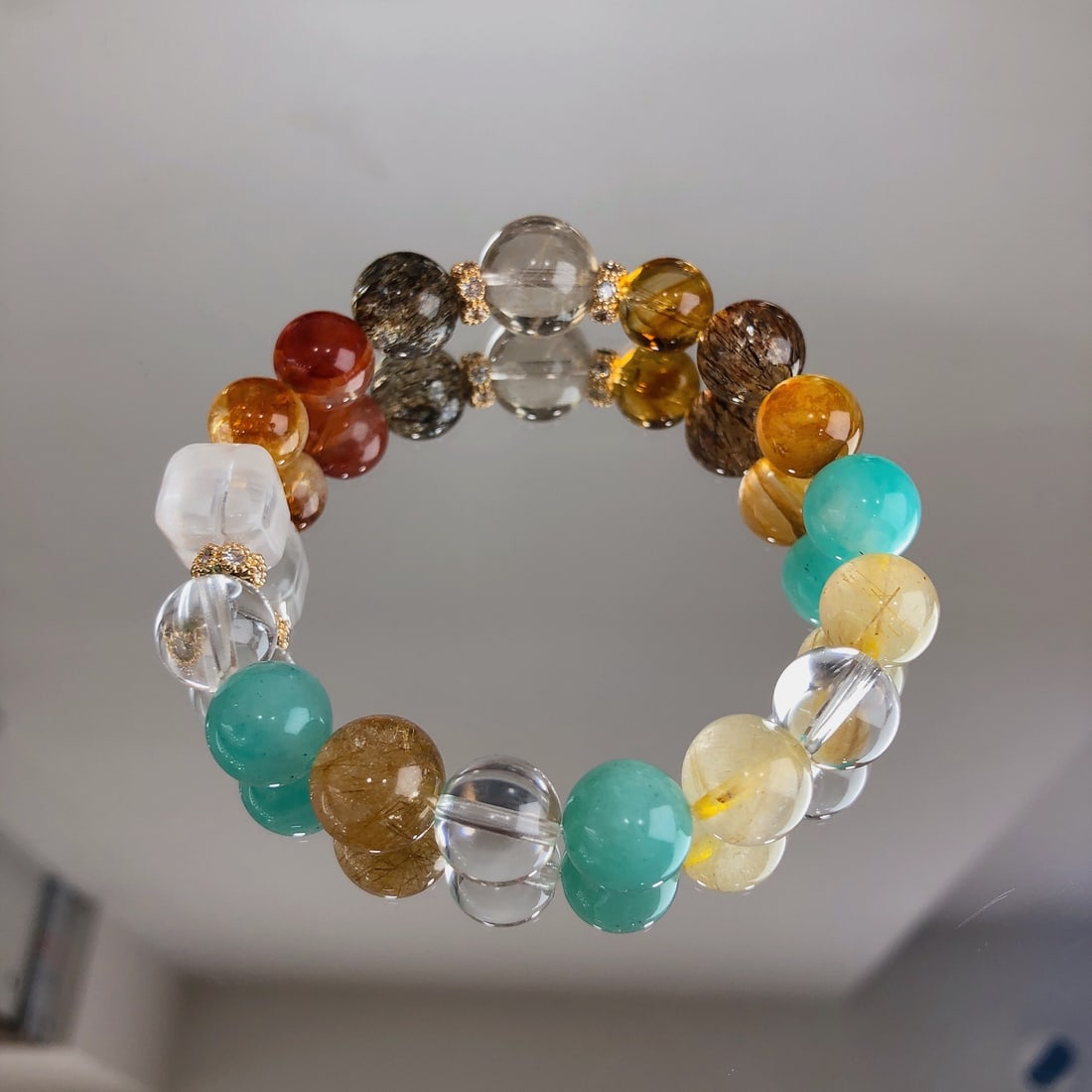 An Exquisite Crystal Bracelets - 10
