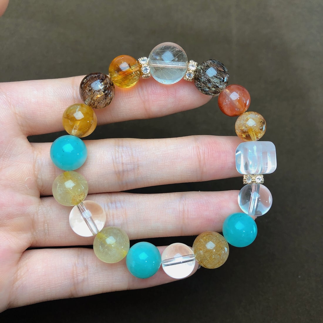 An Exquisite Crystal Bracelets: An Exquisite Crystal Bracelets,Size:10.5mm,10.7mm, Weight:30.8g 水晶手串