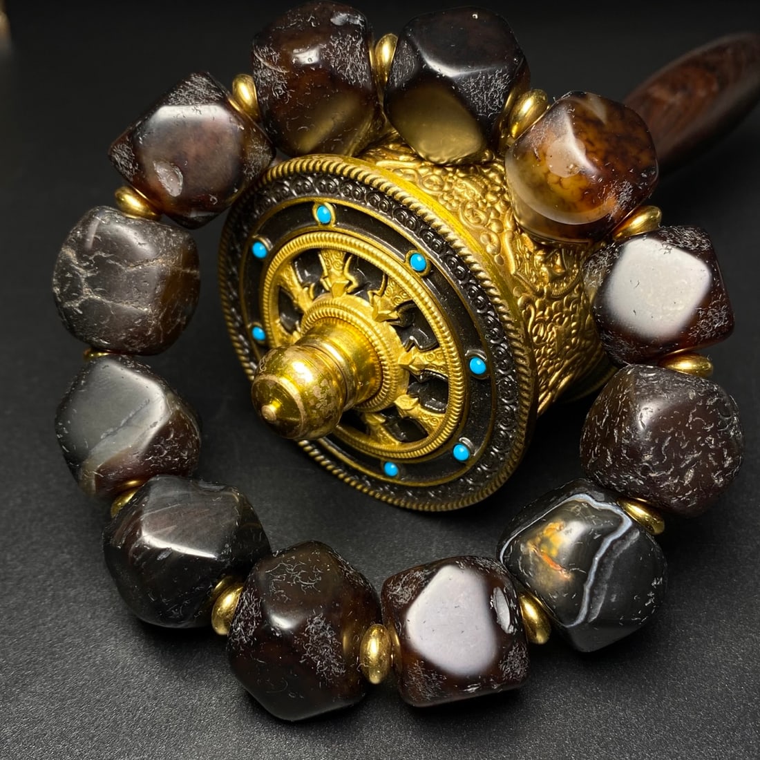 An Exquisite Agate Bracelets: An Exquisite Agate Bracelets,Size:18mm 玛瑙手串