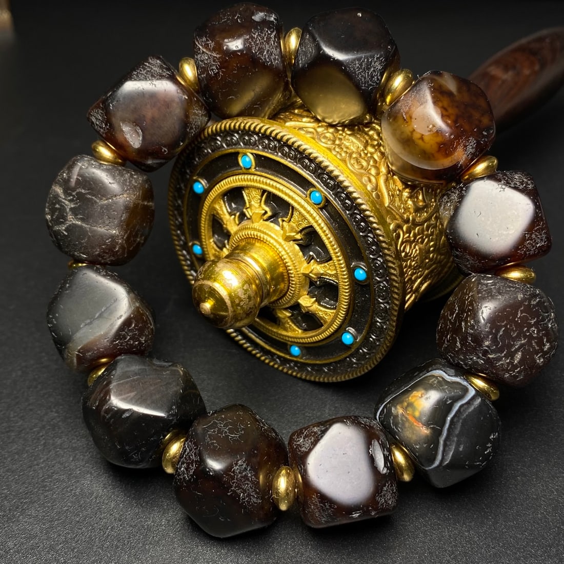 An Exquisite Agate Bracelets - 2