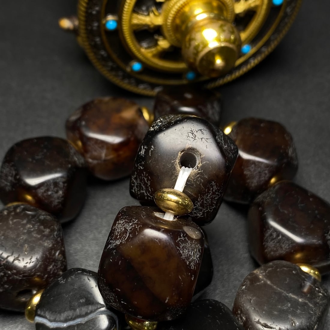 An Exquisite Agate Bracelets - 9
