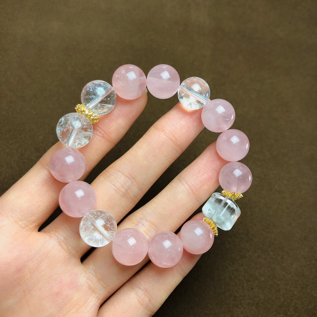An Exquisite Crystal Bracelets: An Exquisite Crystal Bracelets,Size:12.3mm,10.2mmx10.2mm,Weight:38.8g 水晶手串