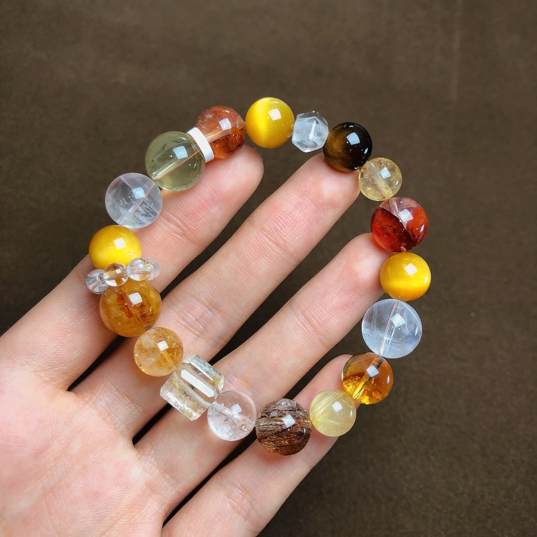 An Exquisite Crystal Bracelets: An Exquisite Crystal Bracelets,Size:10.4mm,12.1mm,Weight:31.5g 水晶手串