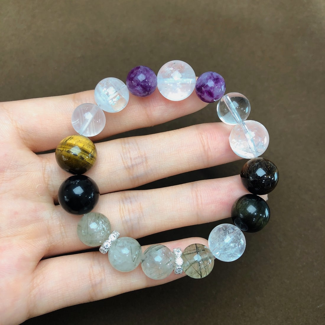 An Exquisite Crystal Bracelets: An Exquisite Crystal Bracelets,Size:10.3mm,12.7mm, Weight:32.8g 水晶手串