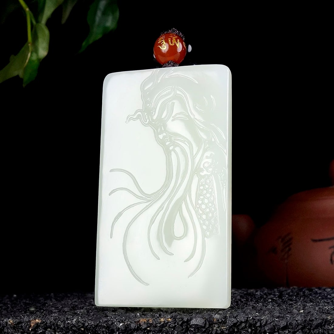 An Exquisite White Jade Statue of Guan gong Pendant: An Exquisite White Jade Statue of Guan gong Pendant,Size:59mmx33mmx8mm 白玉关公像挂件