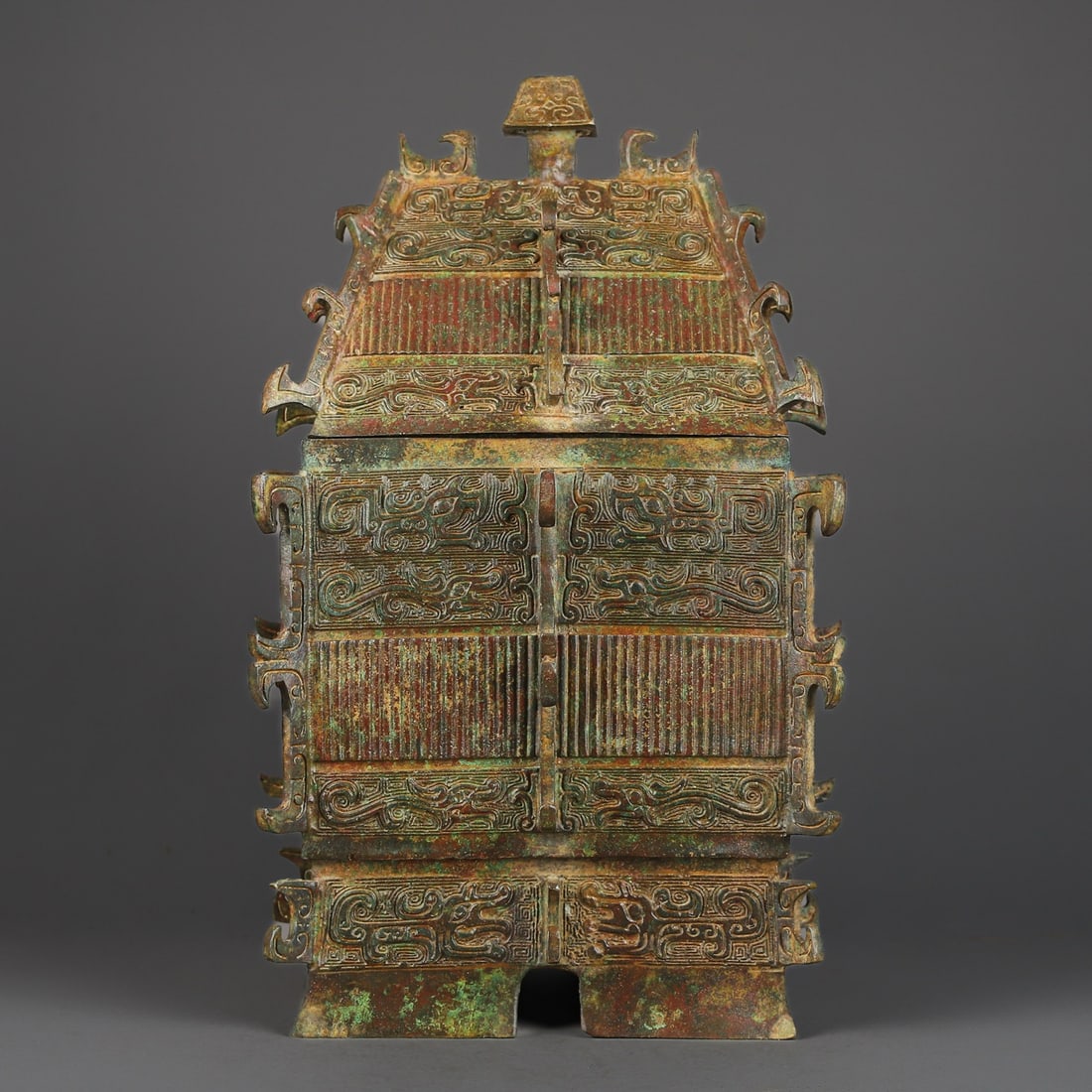 An Exquisite Bronze Dragon Pattern With Inscription Censer: An Exquisite Bronze Dragon Pattern With Inscription Censer W.Zhou , China Size:9.4inx15.7in Weight:8440g青铜竖道方彝 西周时期 Size:24cmx40cm
