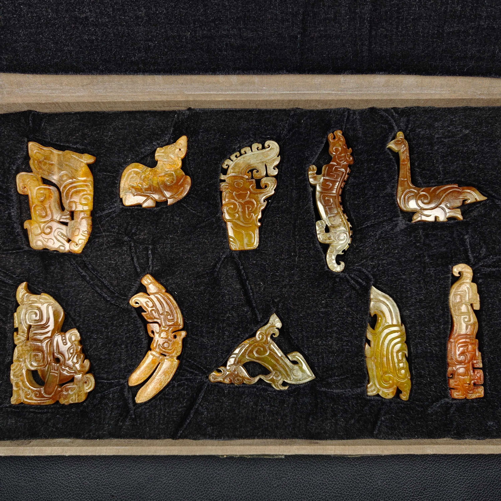 A Set of Fine White Jade With Inscription Auspicious Beast Ornament: A Set of Fine White Jade With Inscription Auspicious Beast Ornament Han Dynasty, China Size:2.2inx1.2in Size:4.3inx2.6in Weight:435g白玉佩一套