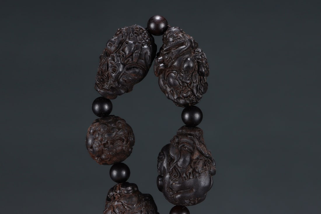 An Exquisite Eaglewood Bracelets - 7