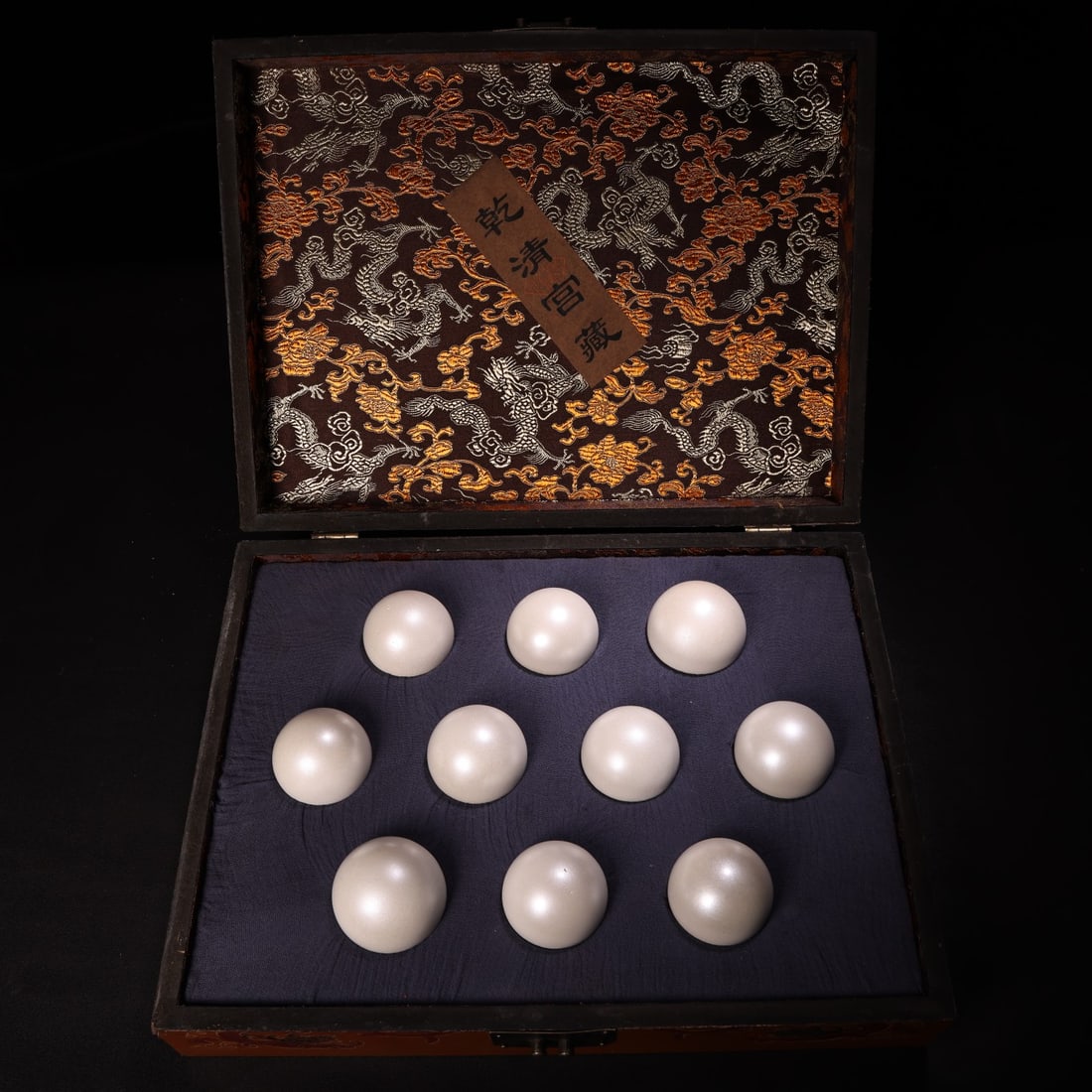 A Set of Fine Pearl Ornament: A Set of Fine Pearl Ornament Qing Dynasty, China Diameter Size:2in Weight:140g东珠球一盒 中国清代 Diameter Size:5cm Weight:140g
