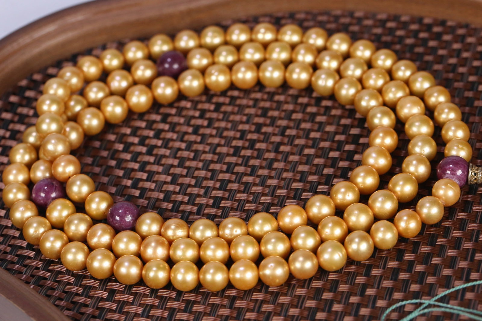 An Exquisite Pearl Bracelets - 2