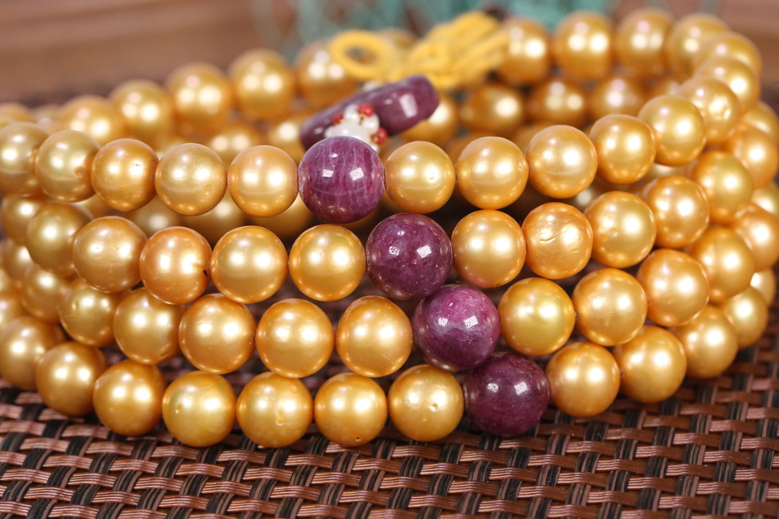 An Exquisite Pearl Bracelets - 4