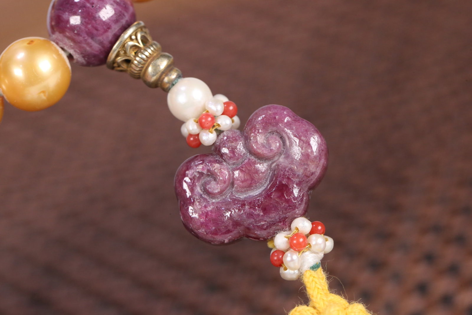 An Exquisite Pearl Bracelets - 9