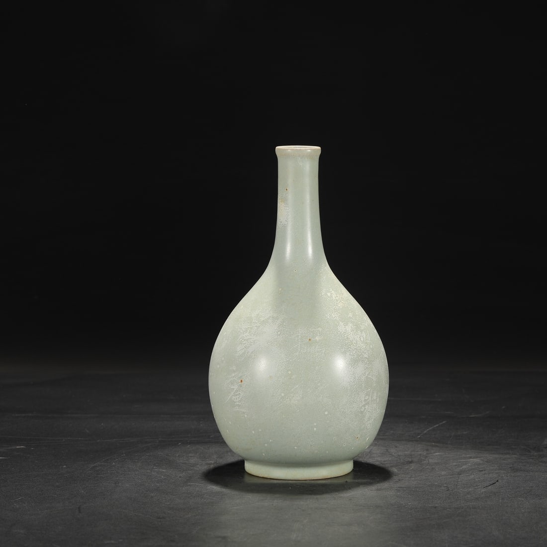 An Exquisite Ru yao Sky Blue Glazed Vase: An Exquisite Ru yao Sky Blue Glazed Vase Song Dynasty, China Size:10.8inx5.5in汝窑天青釉大胆瓶 中国宋代 Size:27.5cmx14cm