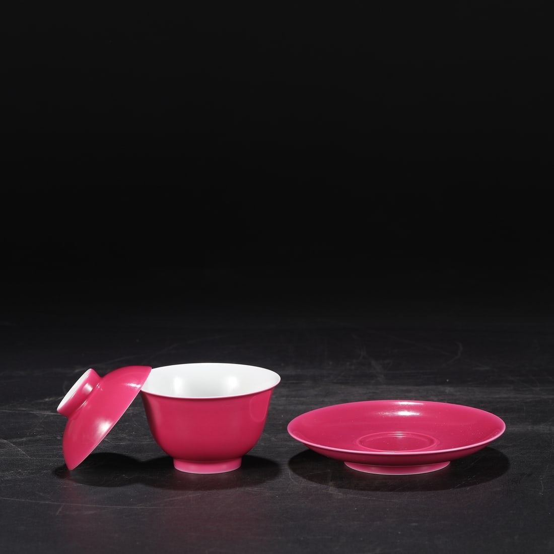 An Exquisite Ruby Red-Glazed Bowl - 4