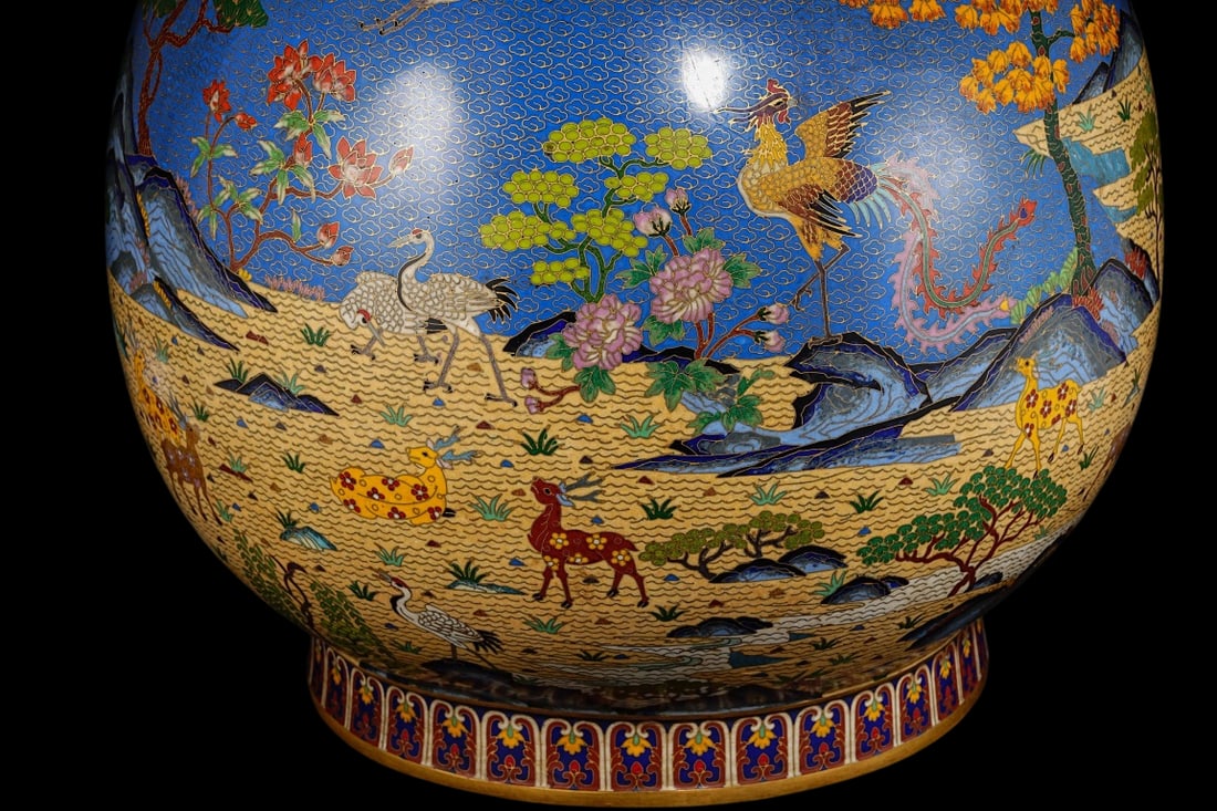 An Exquisite Cloisonne Sika Deer Pattern Flower and Bird Pattern Double-Ears Vase - 2